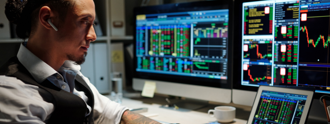 Proprietary Trading vs Online Trading: An In-Depth Comparison 2025